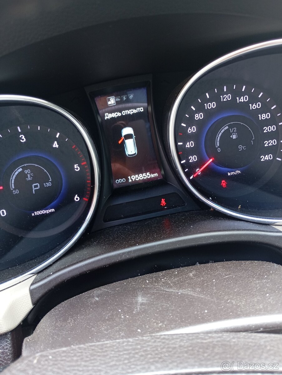 Hyundai Grand Santa Fe