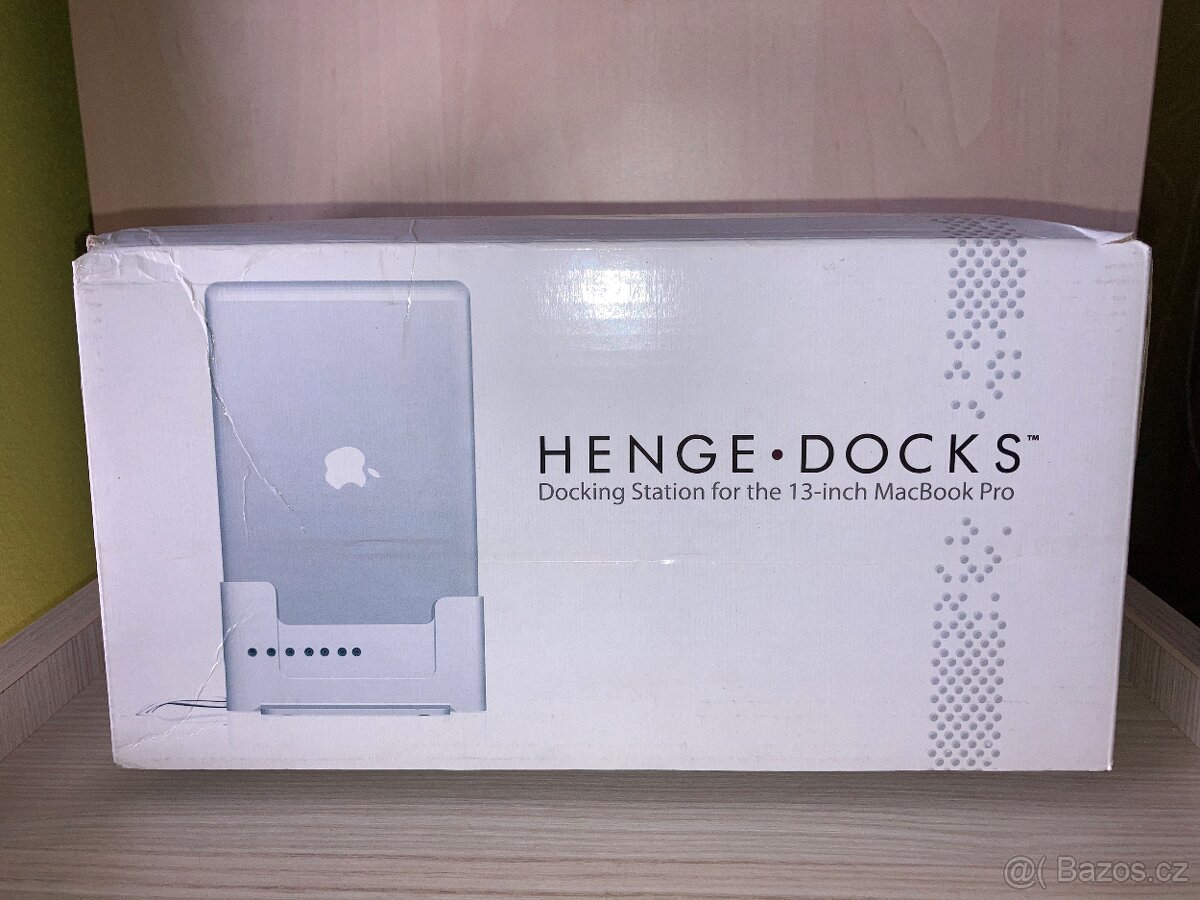 Stojan na MacBook + příslušenství