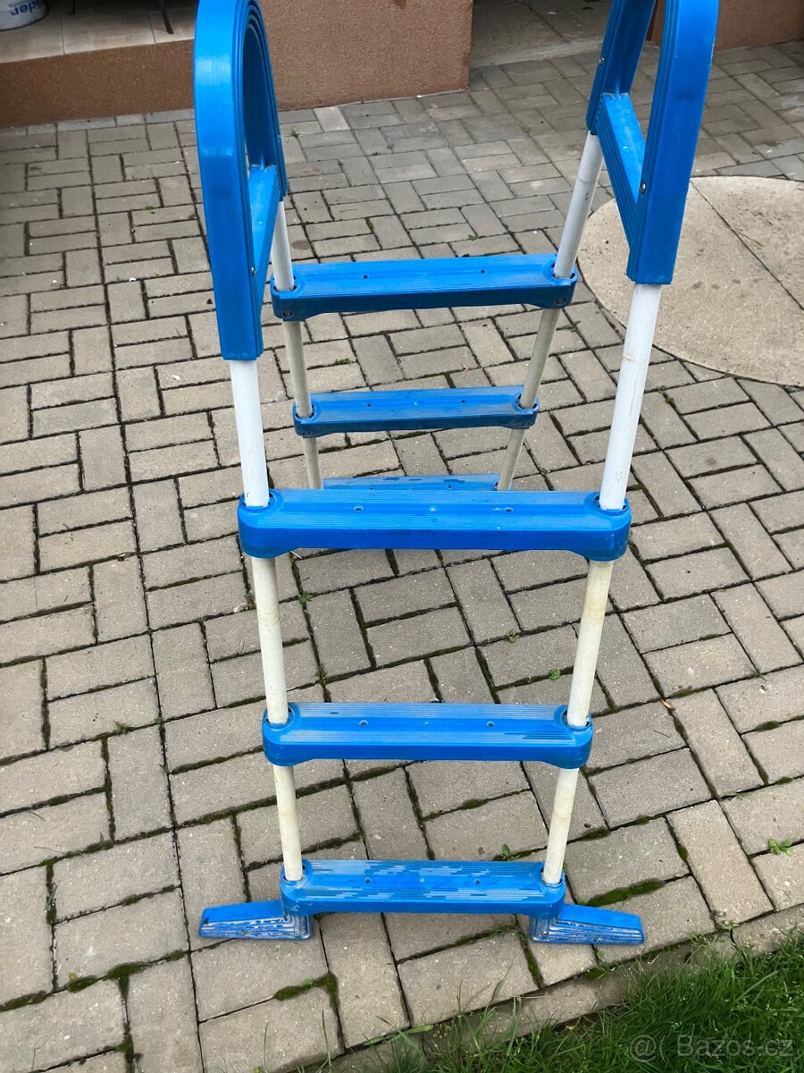 Prodám bazénový žebřík