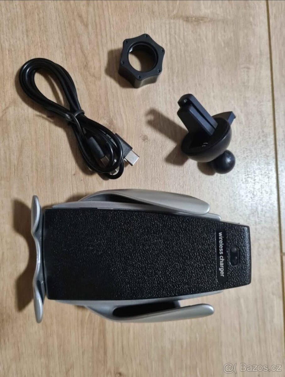 Automatický držák na mobil do auta s bezdrátovou nabíječkou