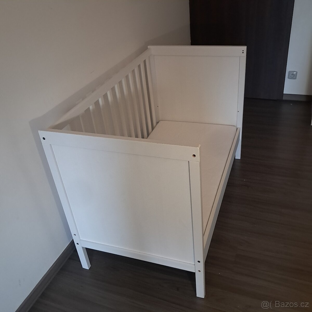 Dětská postýlka SUNDVIK s matrací SKÖNAST