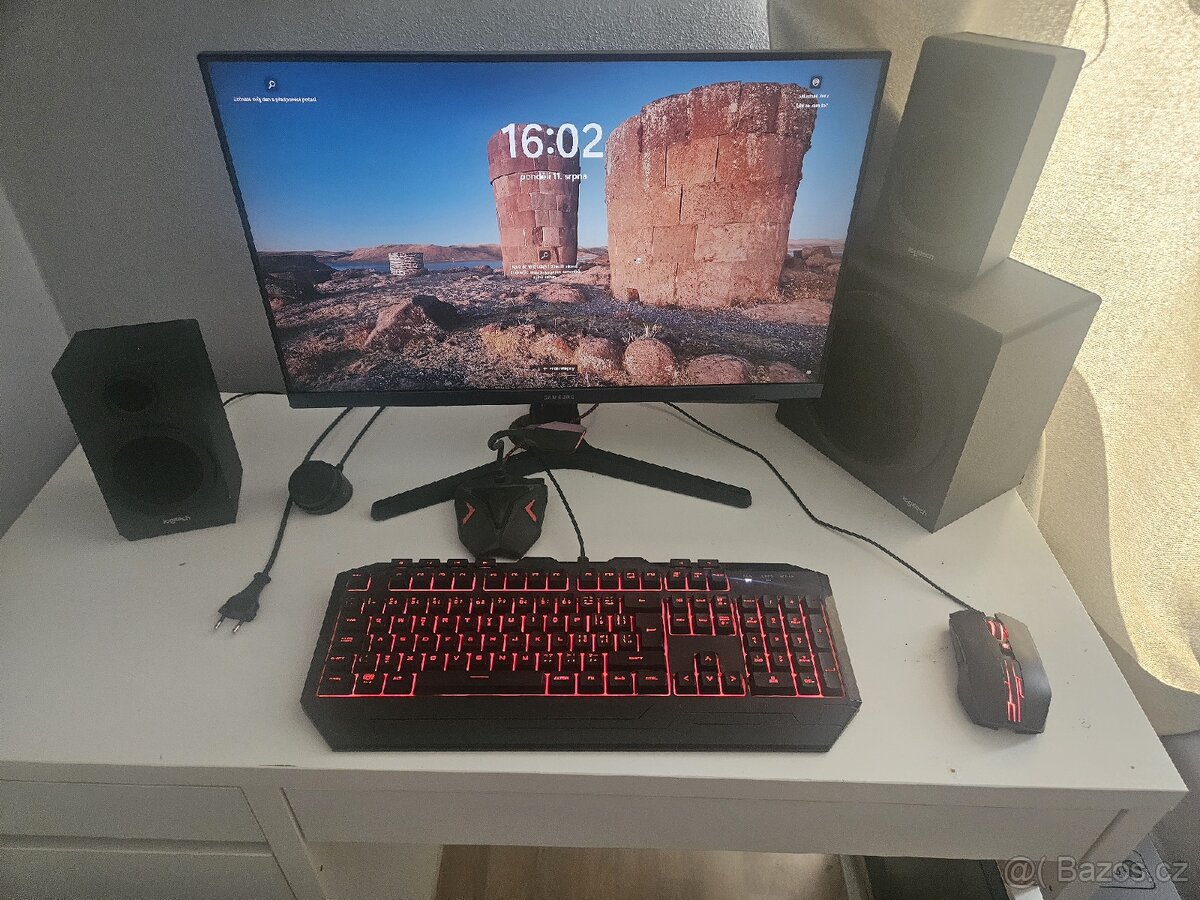 Custom sestavený herní počítač