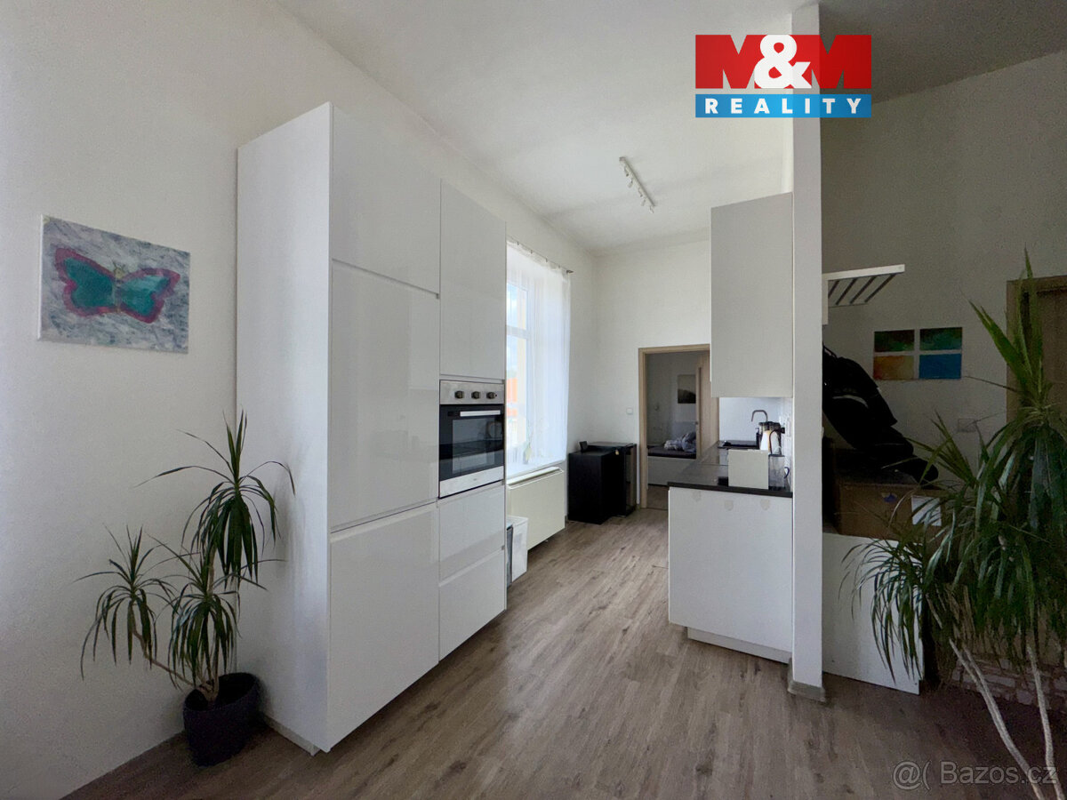 Pronájem bytu 2+kk Ledeč nad Sázavou, ul. Husovo náměstí
