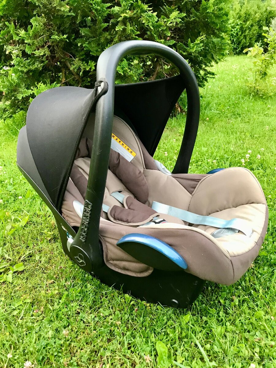 Maxi cosi sedacka (vajicko) vcetne isofix zakladny