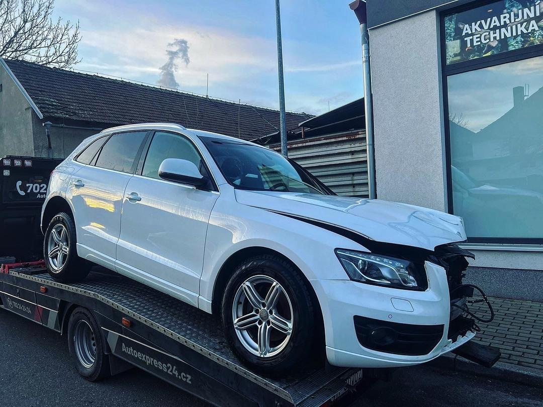 Veškeré náhradní díly Audi Q5 8R 2012 CGLB NHD LAW LLU LY9C