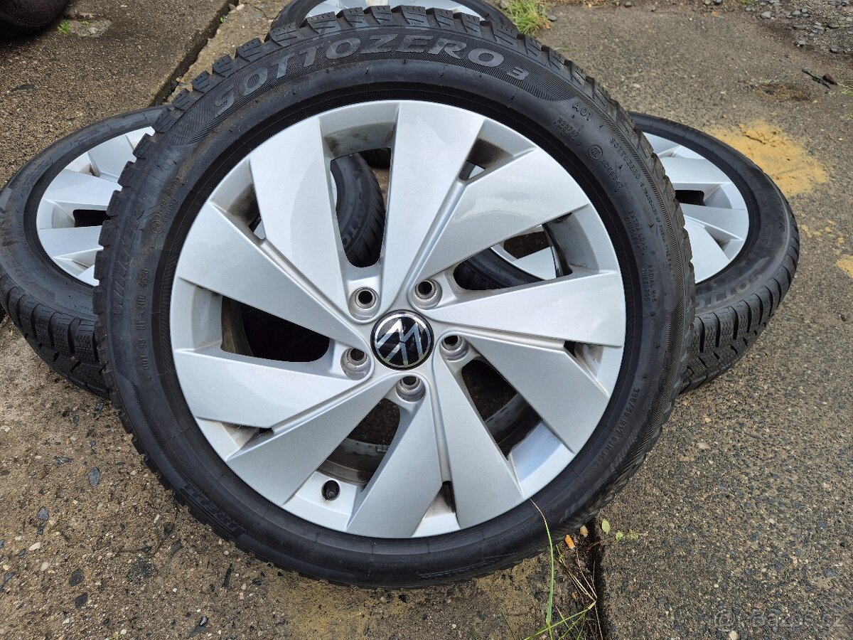 Sada kol Volkswagen Golf 8 r17 pirelli