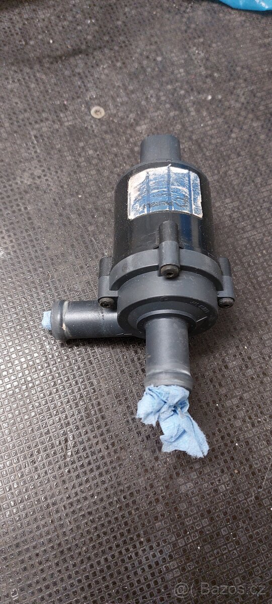 Vodni cerpadlo Pierburg 12V