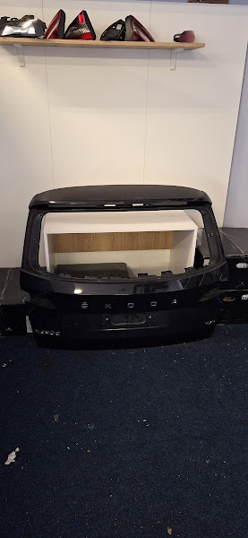 Páte dveře škoda karoq- černé