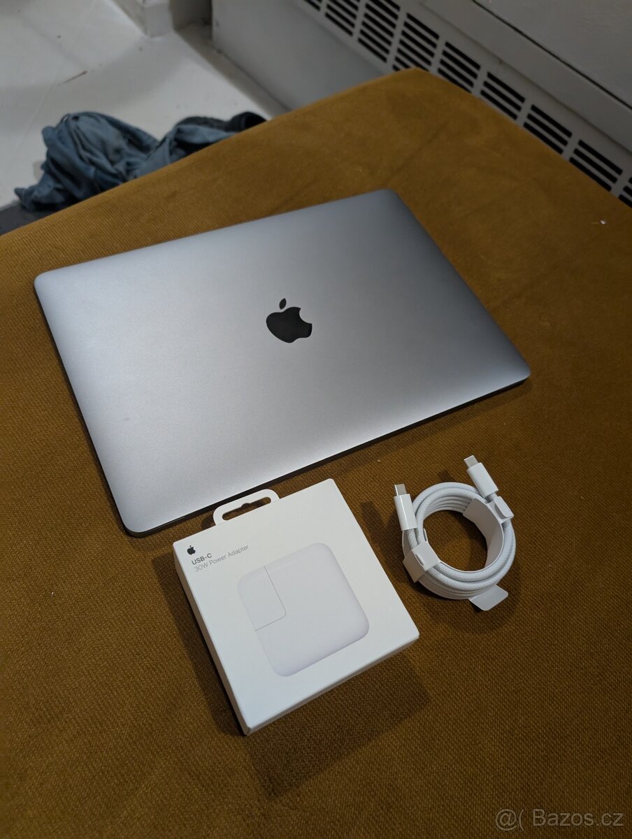 Vyměním za notebook krásný Apple Macbook Air 2020 v záruce.