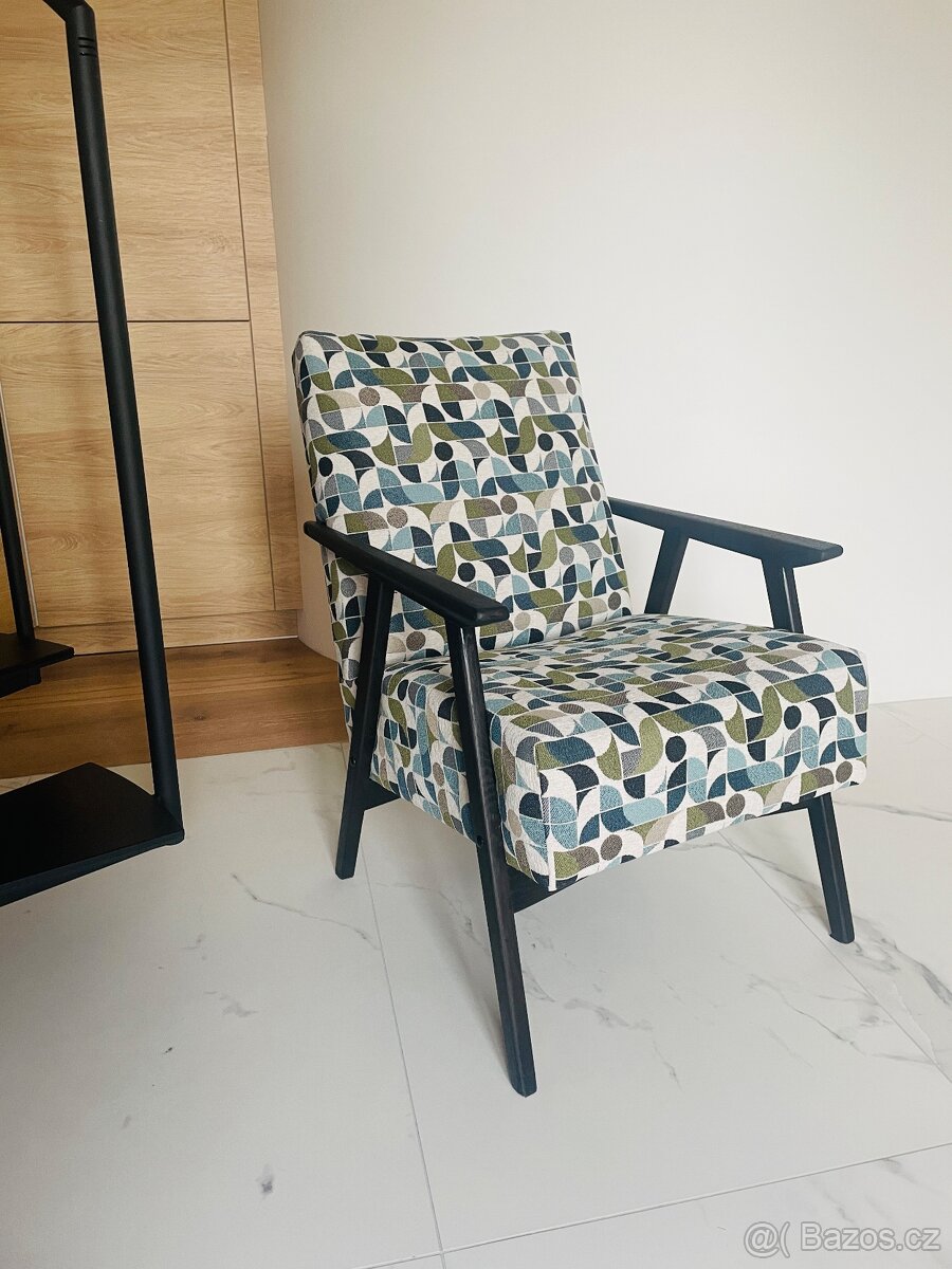 Křeslo v Retro látce