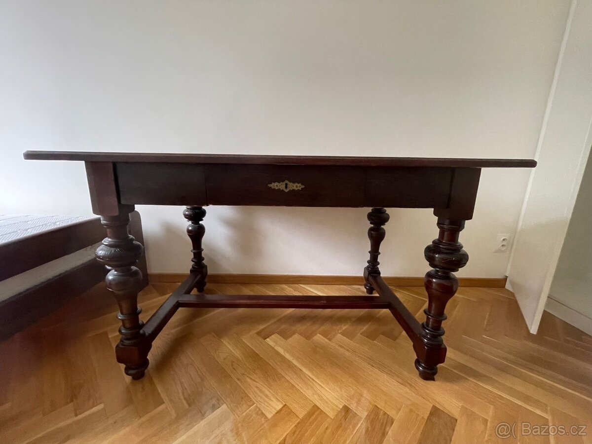 Starožitný stůl + židle