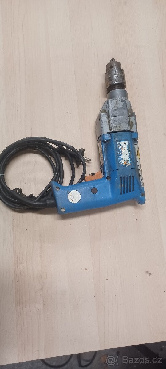 Vrtačka narex s příklepem