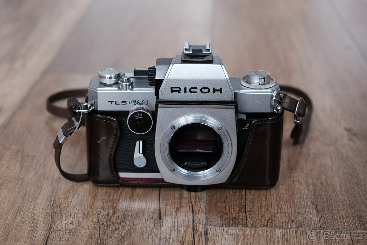 Fotoaparát Ricoh TLS 401 - (M42)