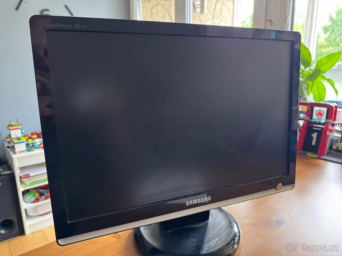 LCD Monitor Samsung 20”