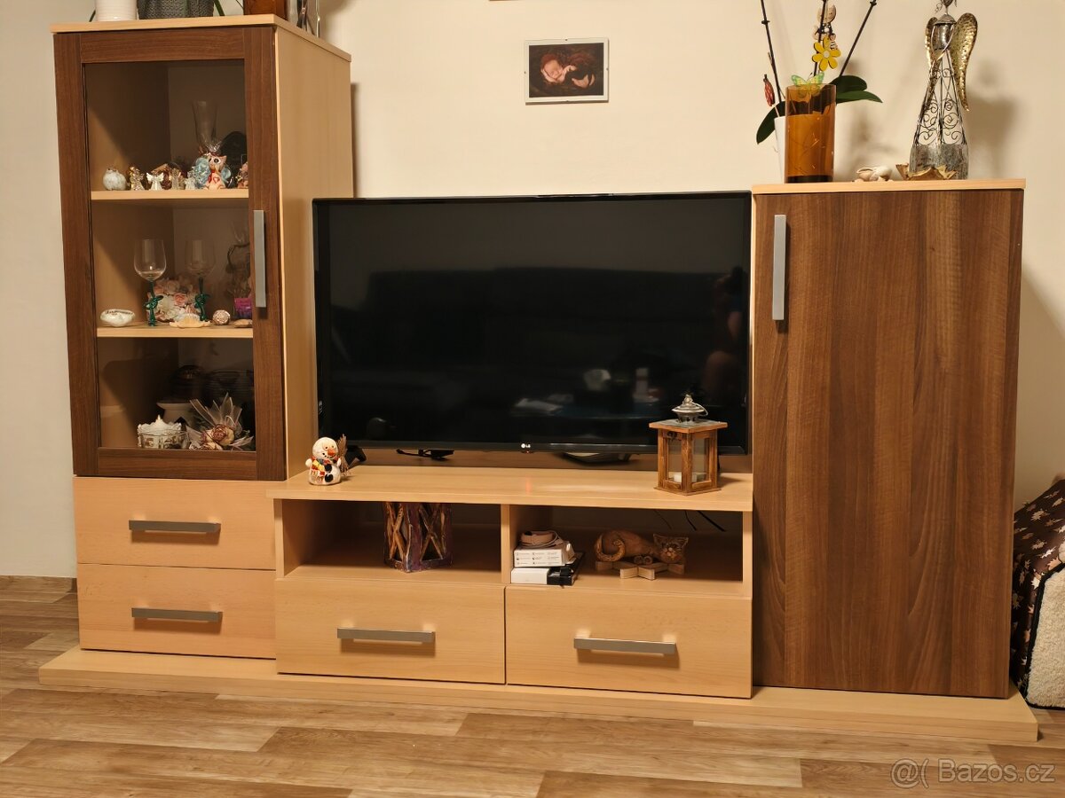 Obývací stěna +konferenční stolek