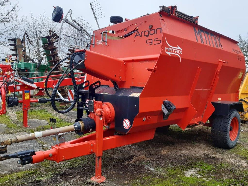 Krmný a míchací vůz LUCLAR ARGON 9,5 m³