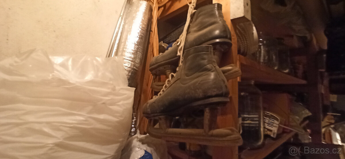 brusle-staré kožené