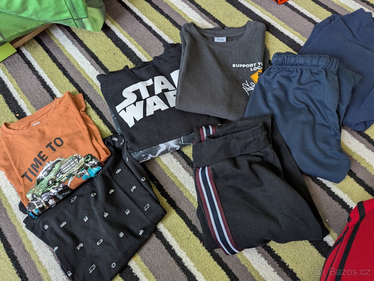 Mikiny, tricka, teplaky 146/152