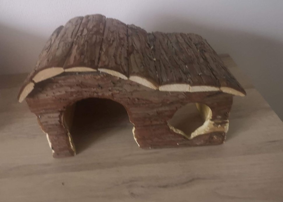 Domeček pro hlodavce - dřevěný s kůrou