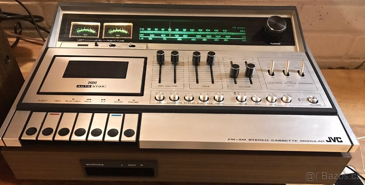 VINTAGE RECEIVER JVC 9470 LS (ROK 197) KRÁSNÝ VINTAGE