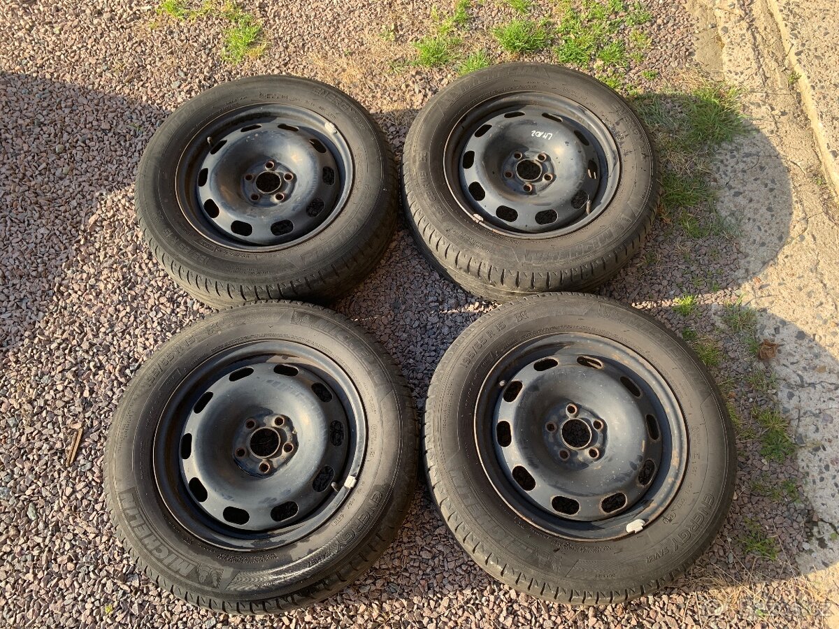 Sada kol 5x100 R15 vč. pneu 195/65 R15