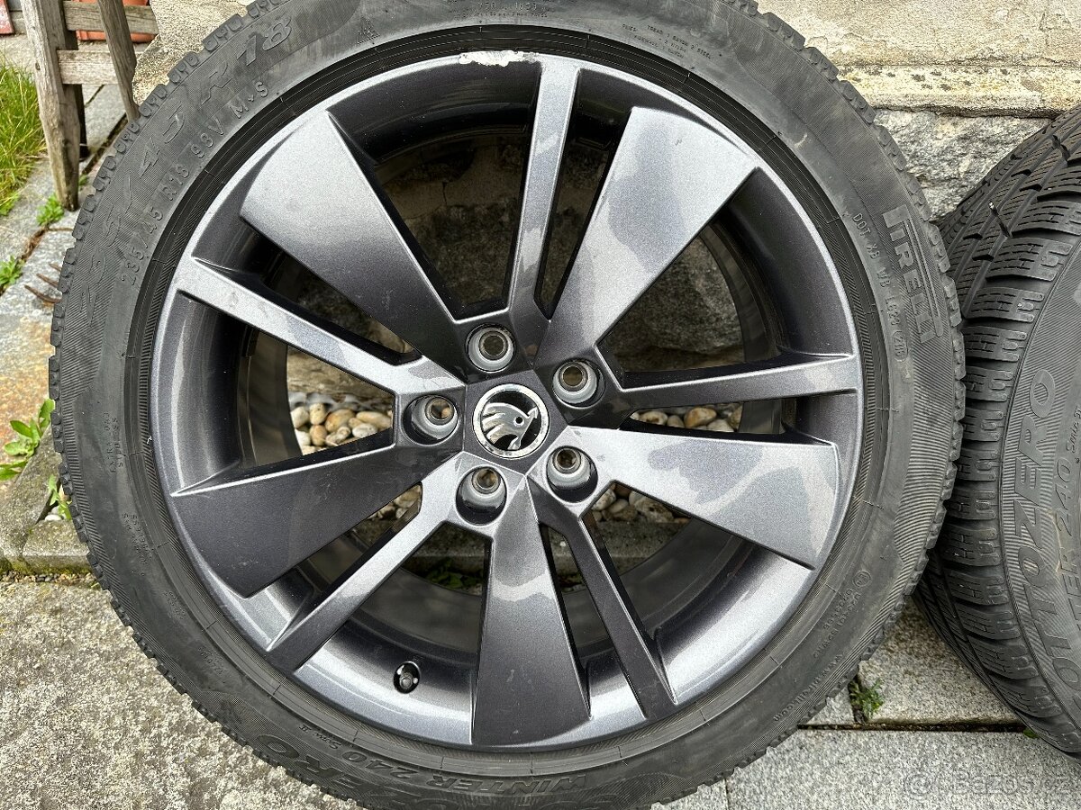 Sada ALU disků 5x112 ET44 8J Zenith Antracit R18 Superb III