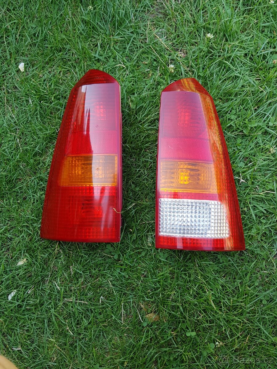 Zadní světla Ford Focus Mk1 Combi