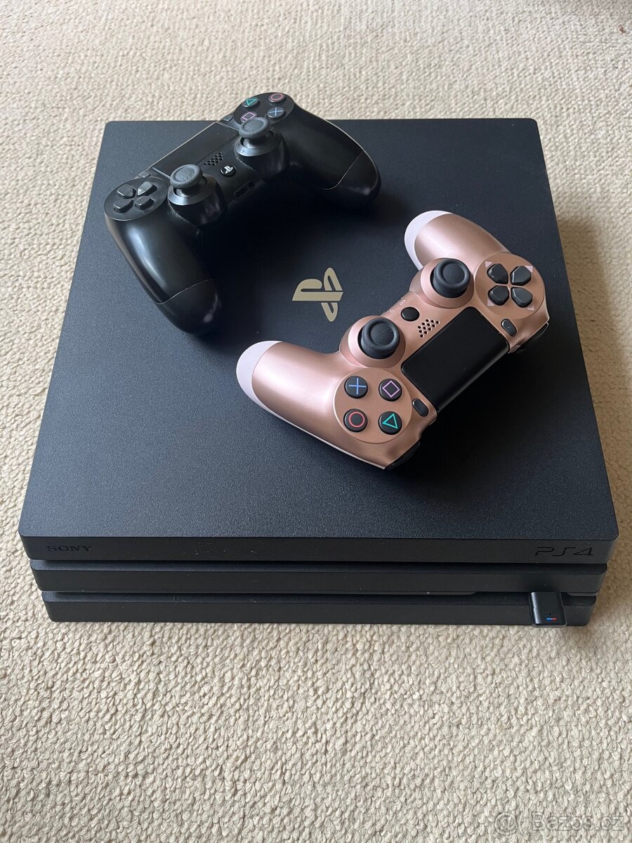 Playstation 4 PRO 1TB SSD ver.7216B, 2 ovladače
