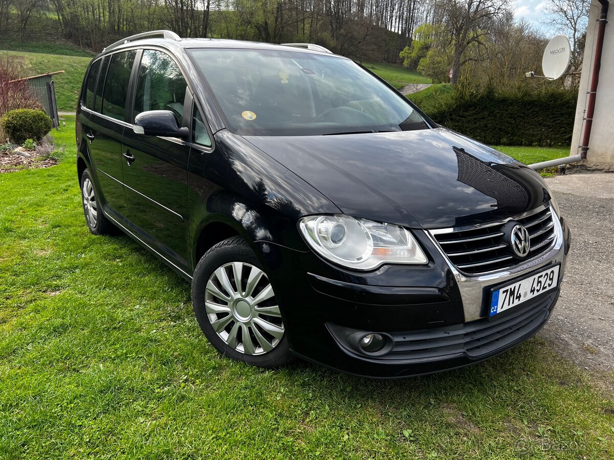 Volkswagen Touran 1.9 tdi, rv 2007, bez koroze