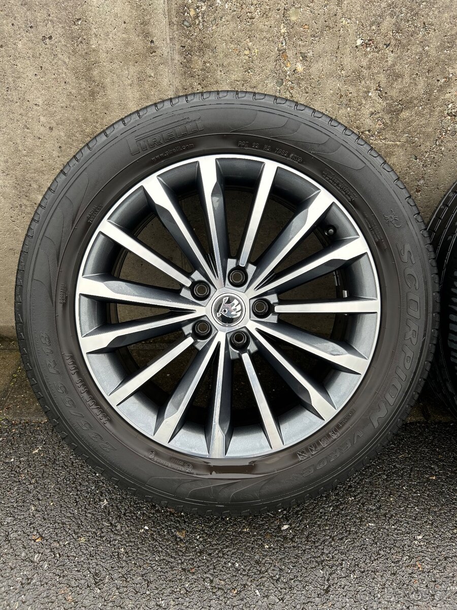 Alu kola kodiaq R18