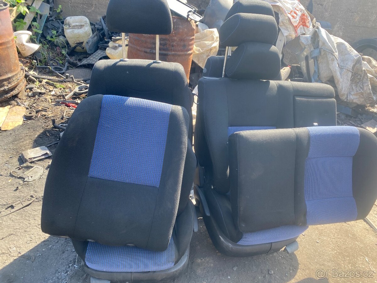 Přední a zadní sedačky komplet VW Golf 4