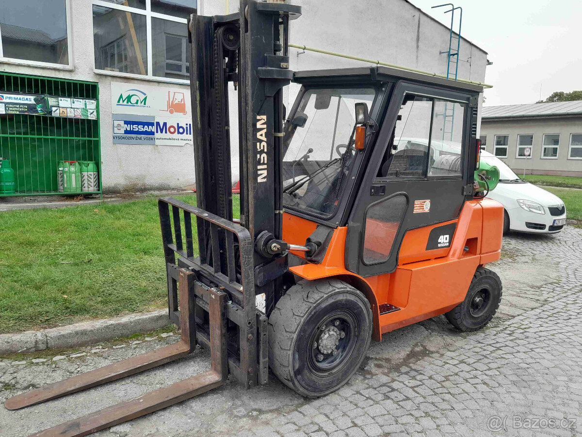 NISSAN F04D40Q