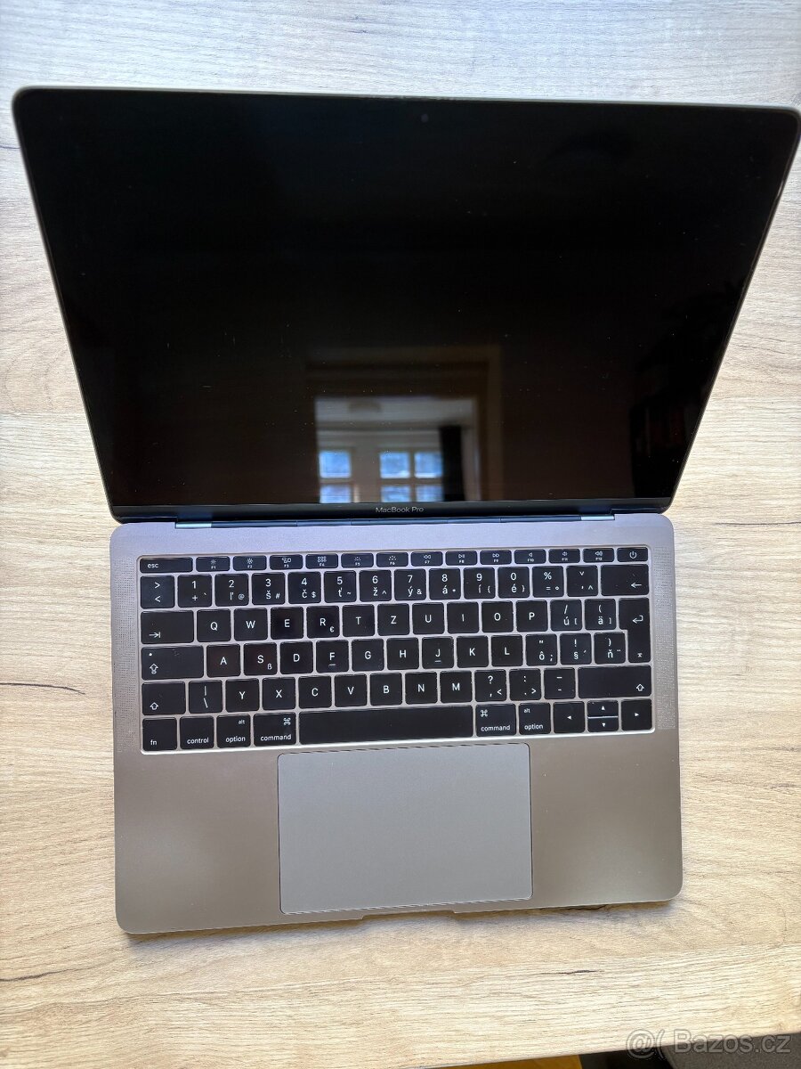 Apple MacBook Pro, pozdní 2016, Space Gray + brašna zdarma