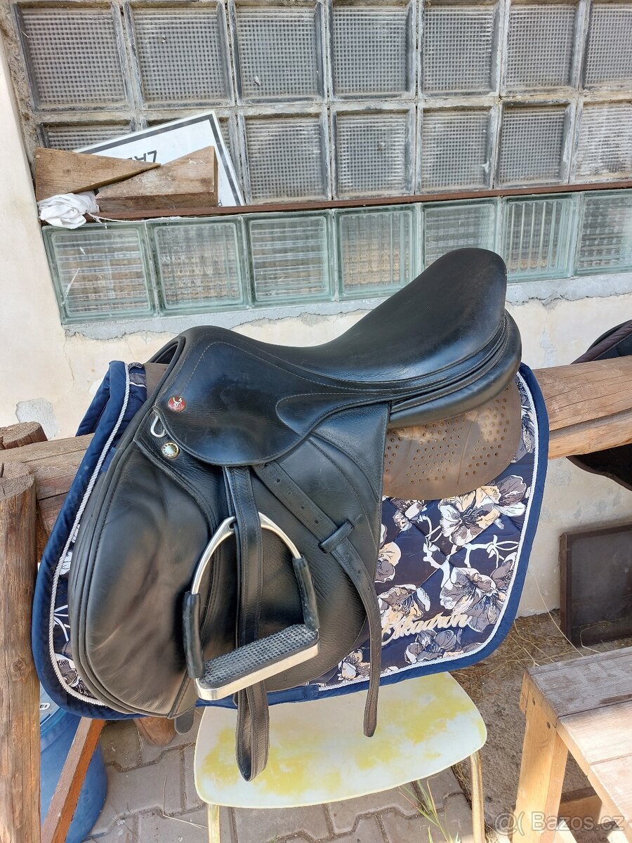 Skokově sedlo Prestige Meredith 18, komora 33