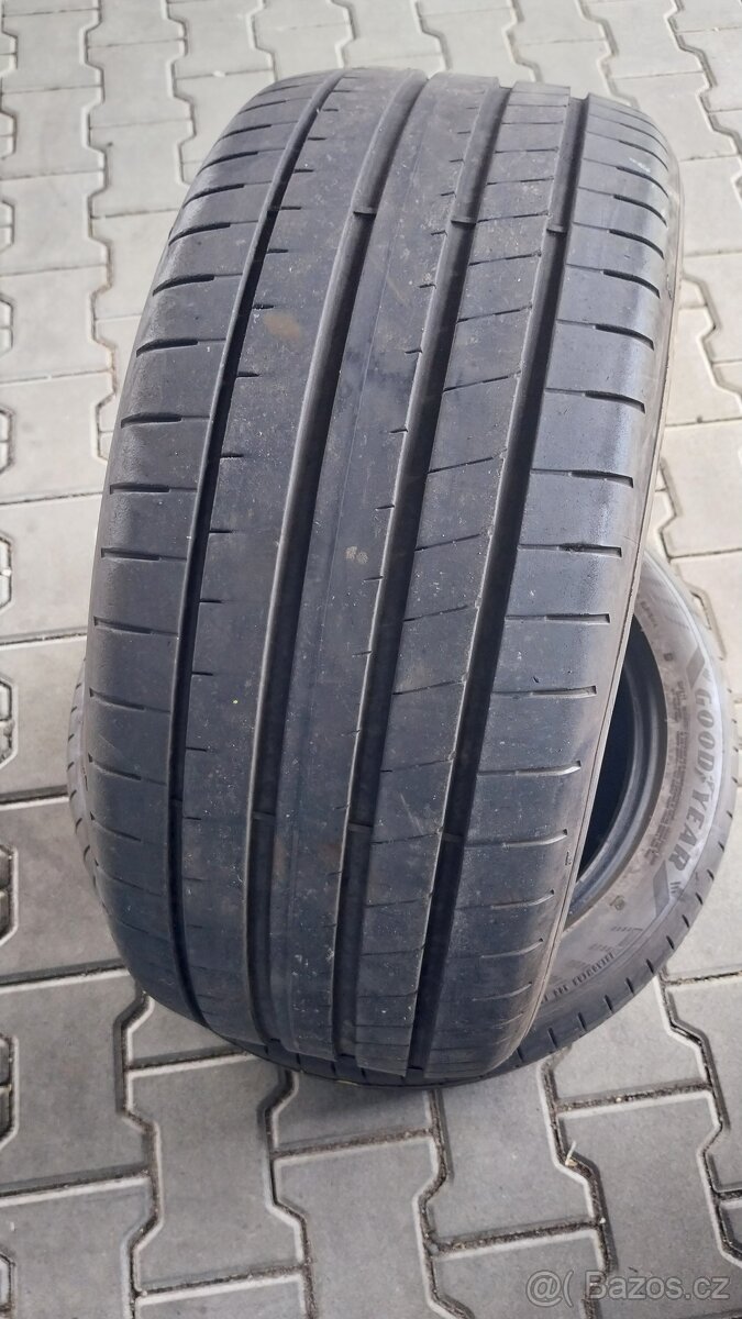 Prodám 2 x letní pneu Goodyear 245/45/17