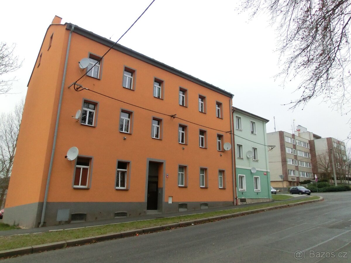 Pronájem bytu 2+1 v Chebu Americká 10 BEZ PROVIZE