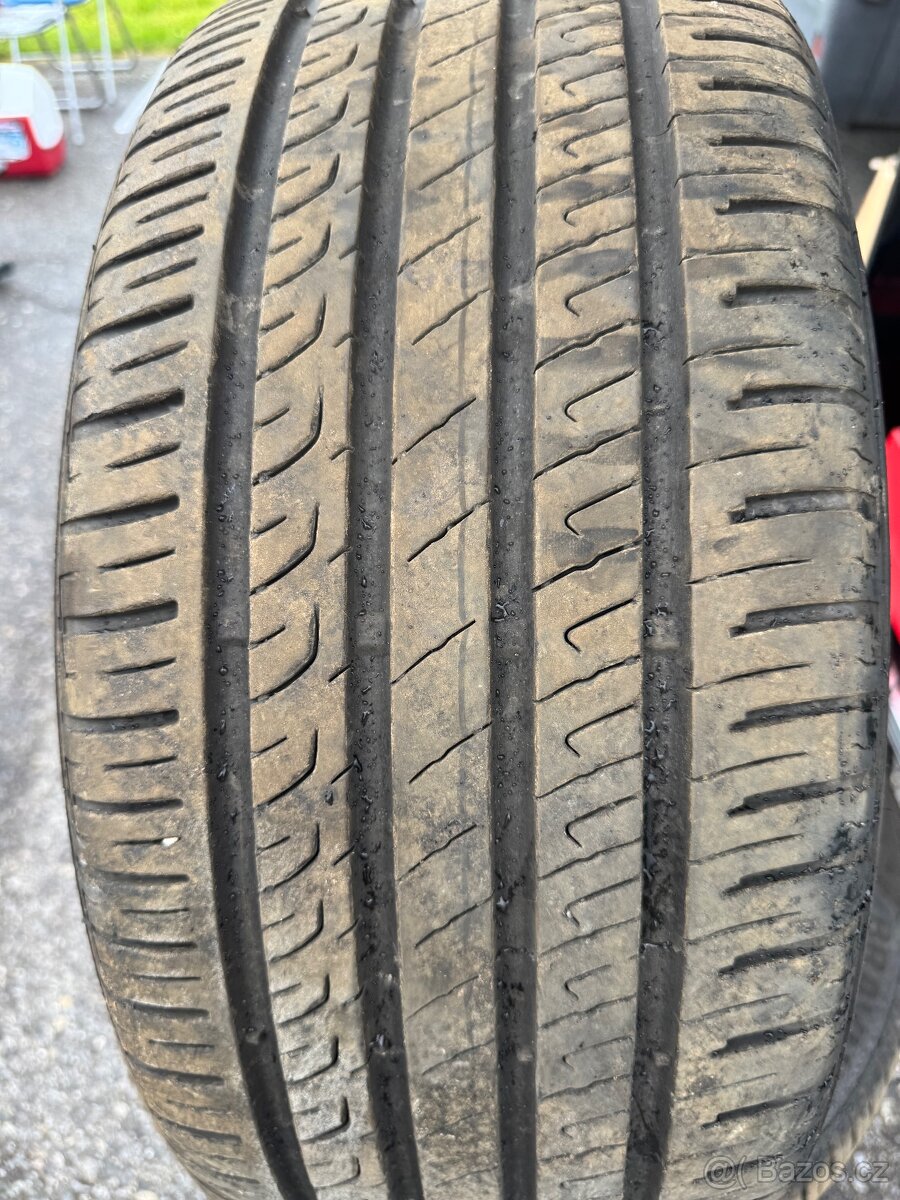 Letní pneu 235/45/18