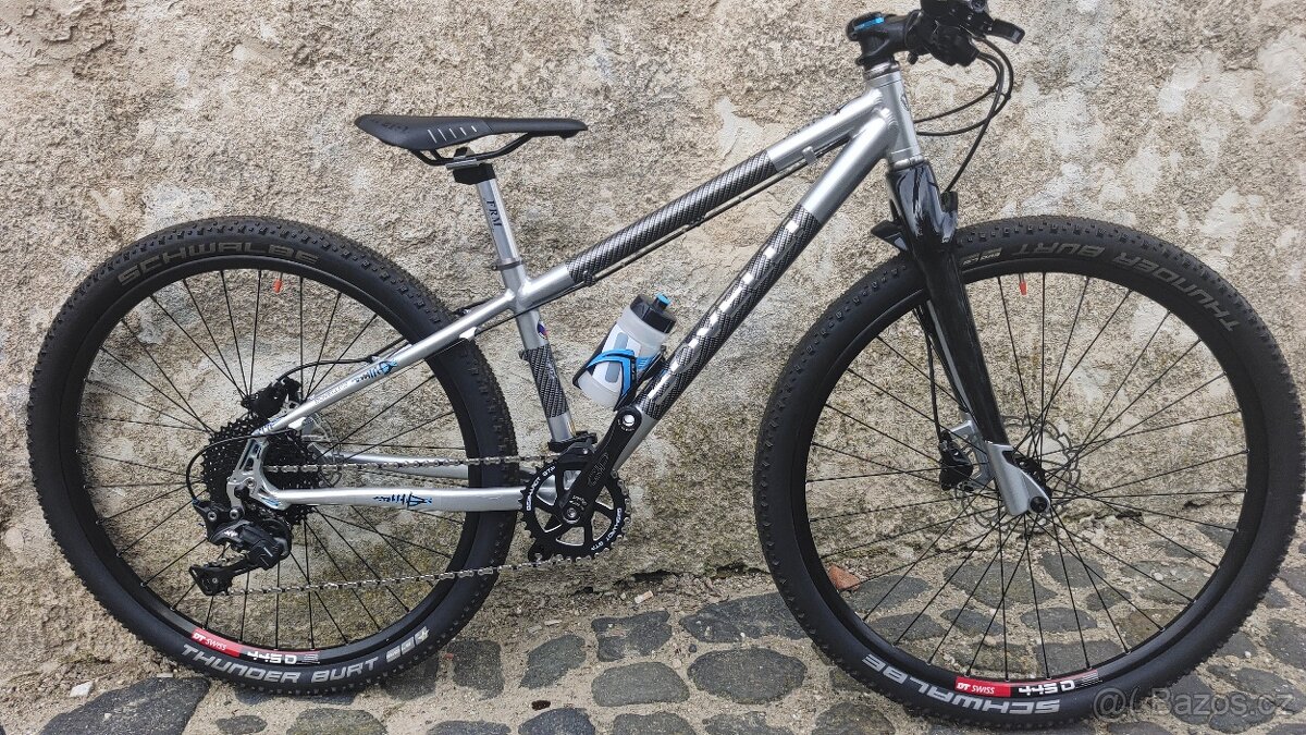 BOVELLI 26" MTB závodní kolo