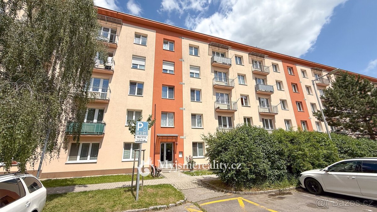Prodej bytu s balkonem 3+1, 64 m2 - Znojmo, ul. Pražská sídl