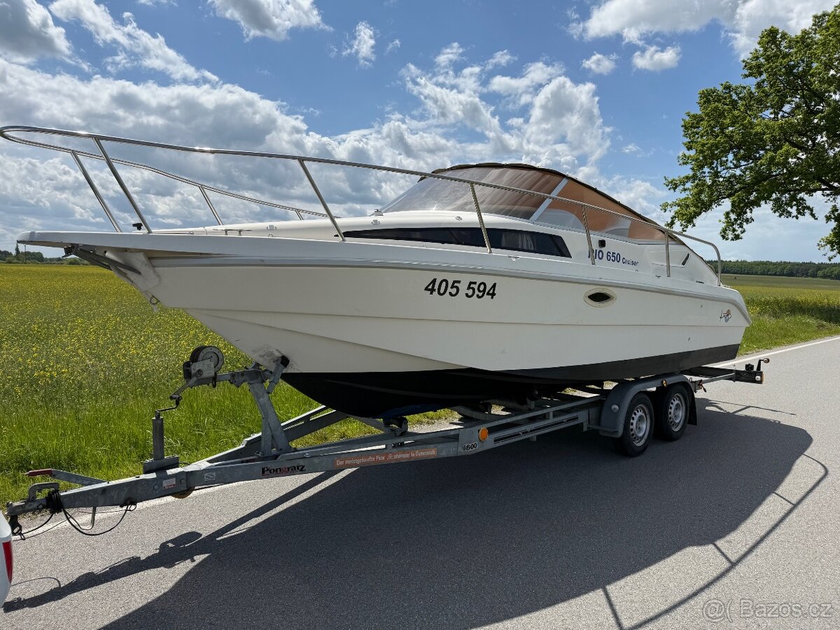 Kajutová loď Rio 650, 4,3l/139kW Volvo, WC, + PŘÍVĚS