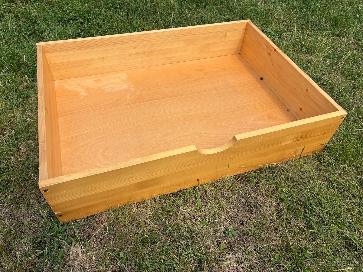 bytelný šuplík pod postel