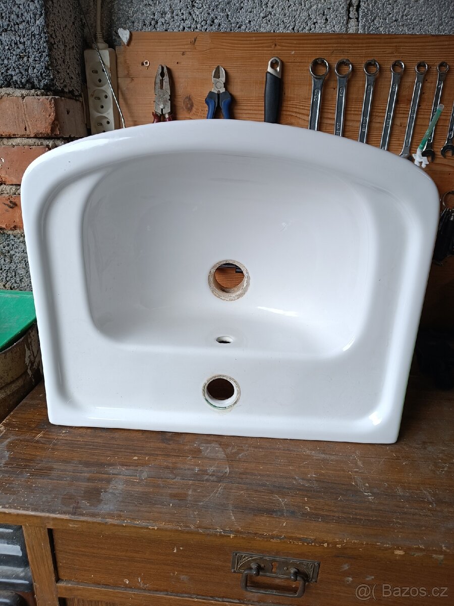 Umyvadlo 40cm
