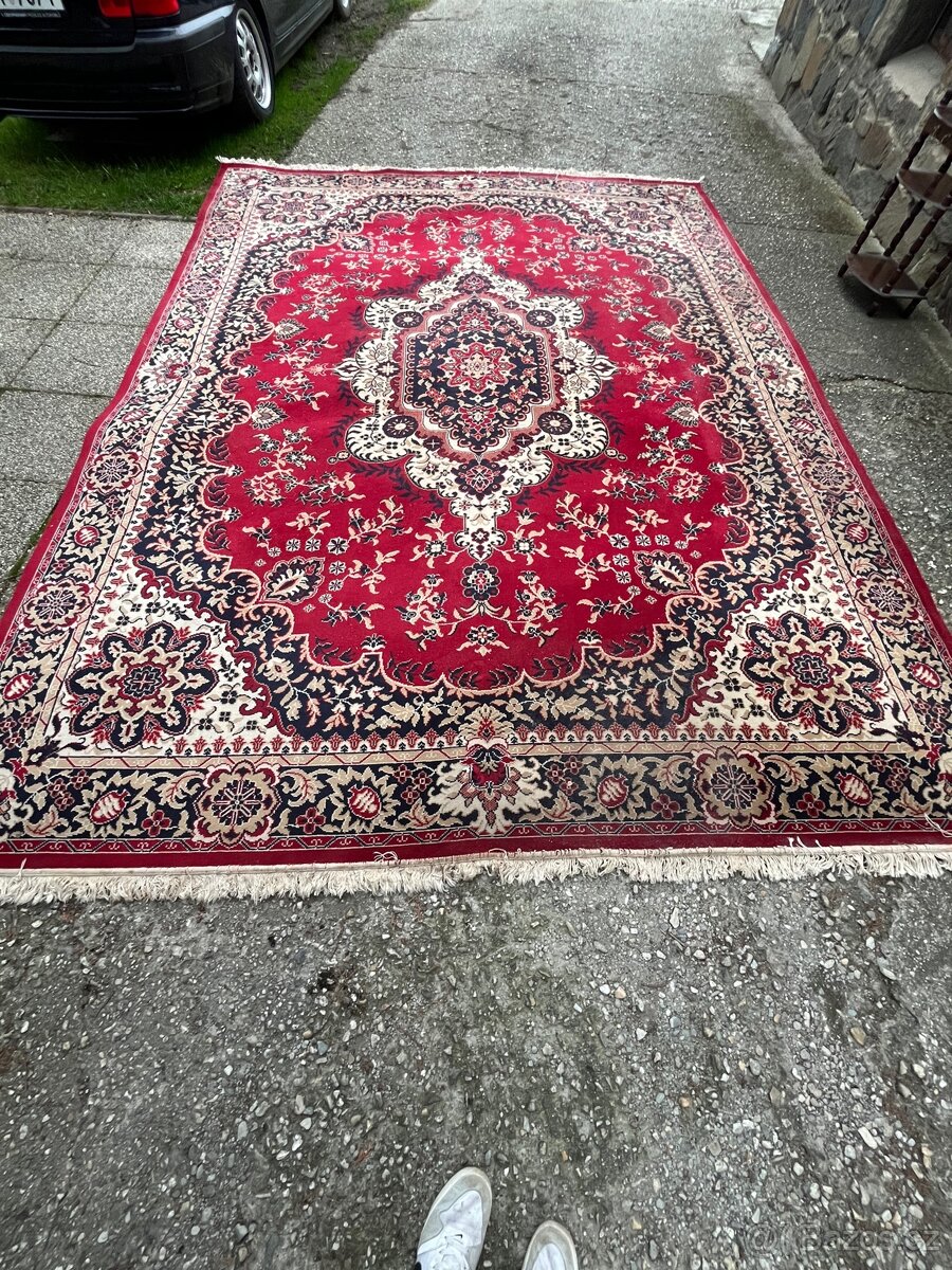 Starožitný koberec
