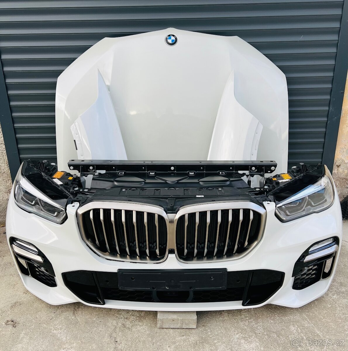 BMW X5 G05 kapota laser světla chladiče blatníky naraznik