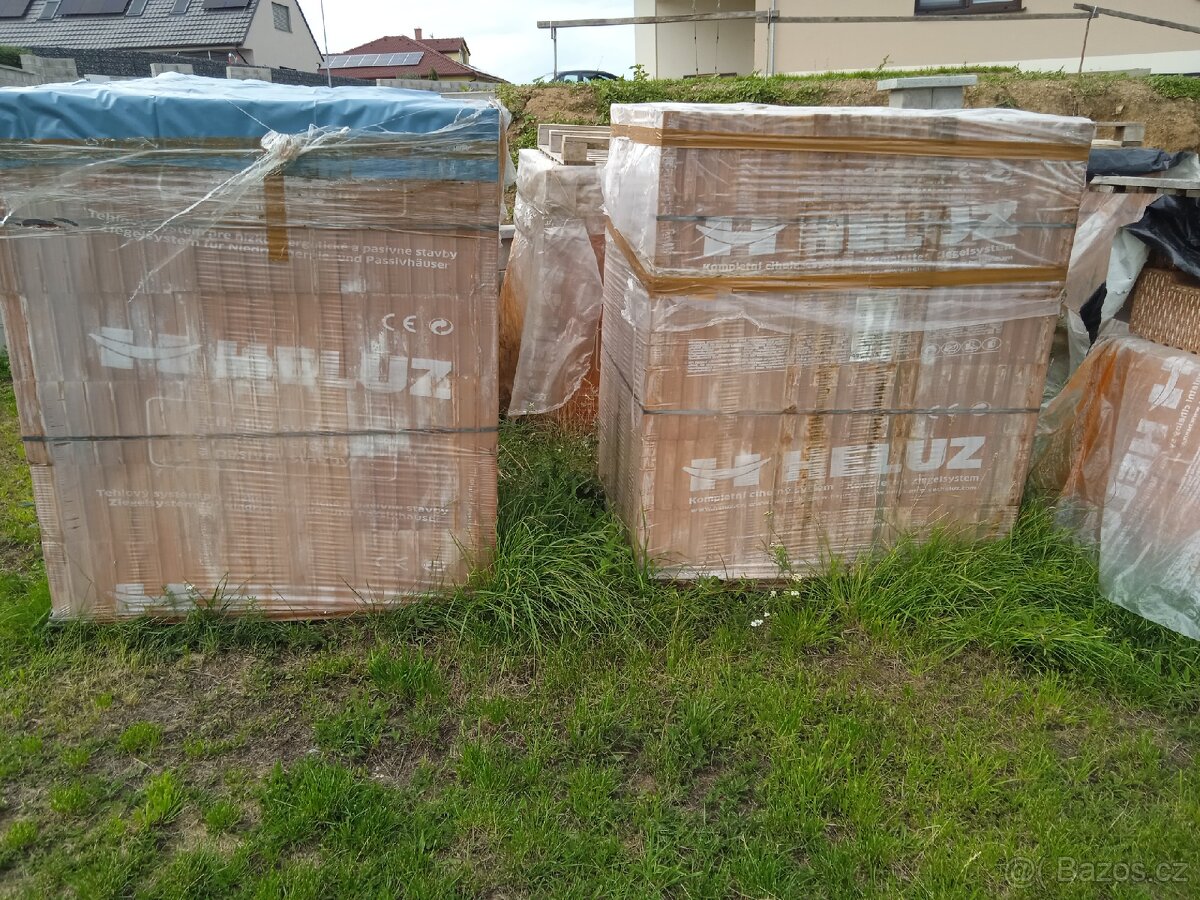 Cihly Heluz 44 2in1 Snížení ceny