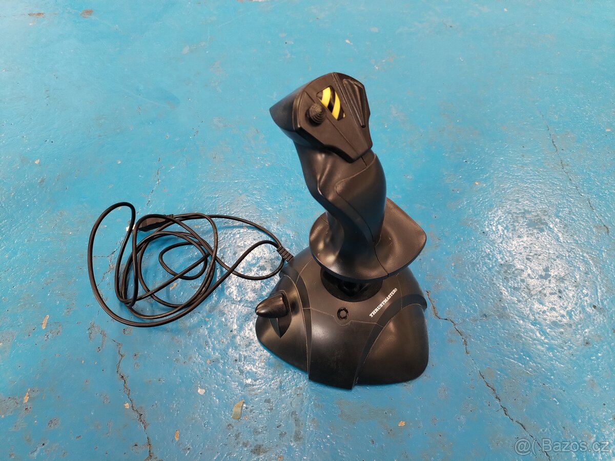Joystick trustmaster