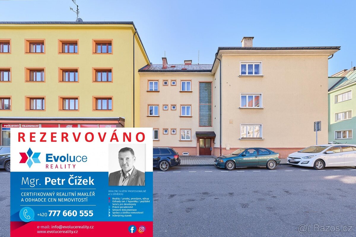 Prodej bytu 2+1 na Jiráskově nám. v Trutnově