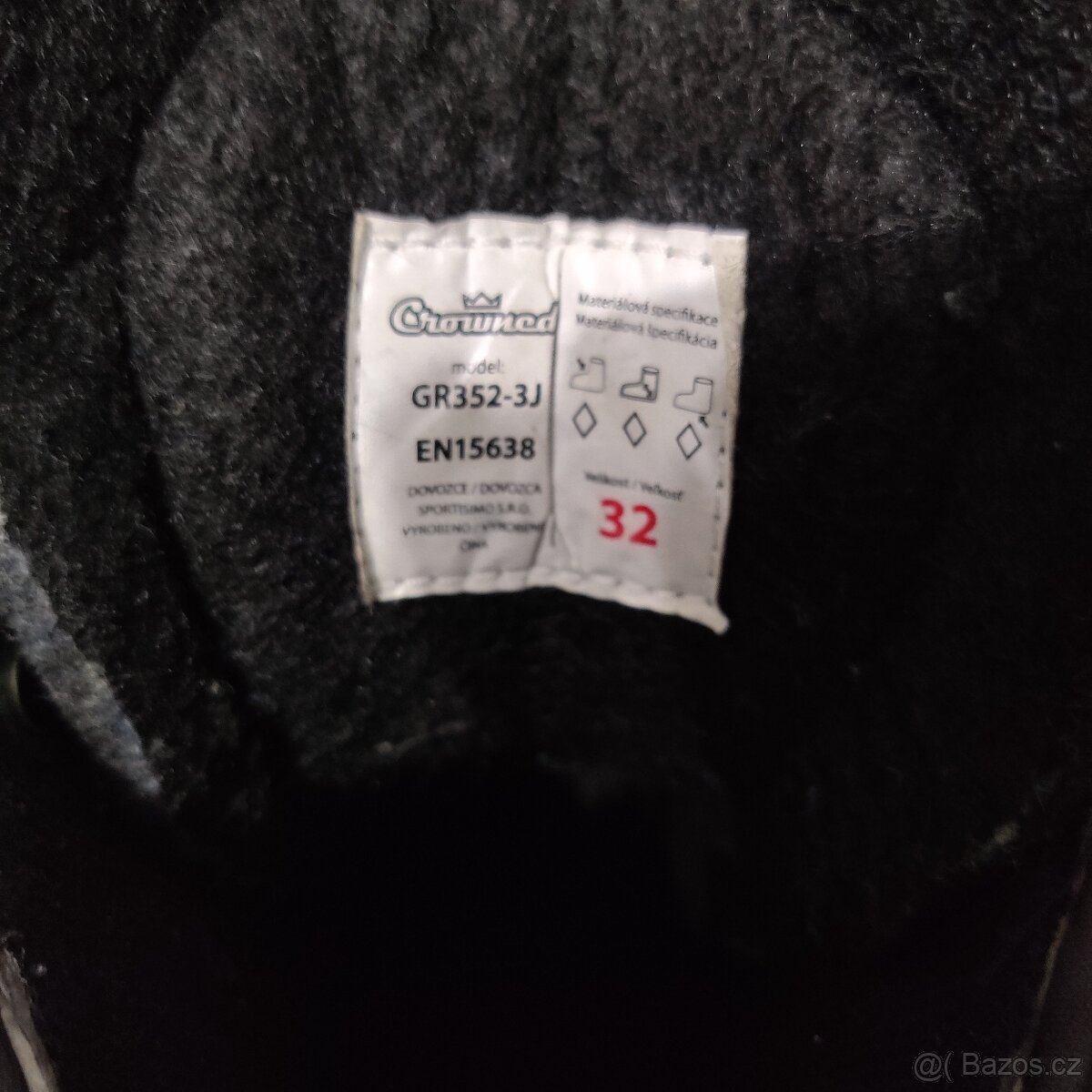 Dětské brusle Crowned vel. 32