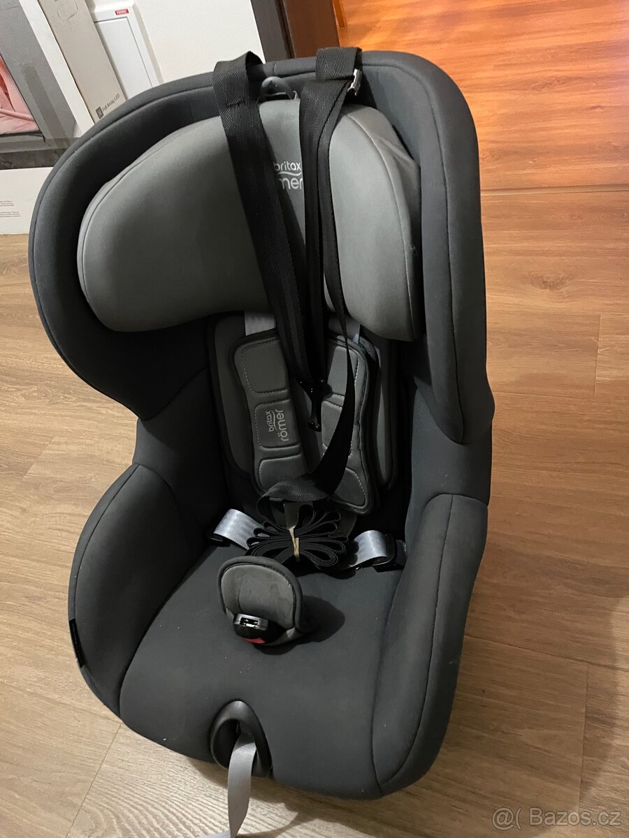 Britax Römer Trifix 2 i-Size Storm Grey