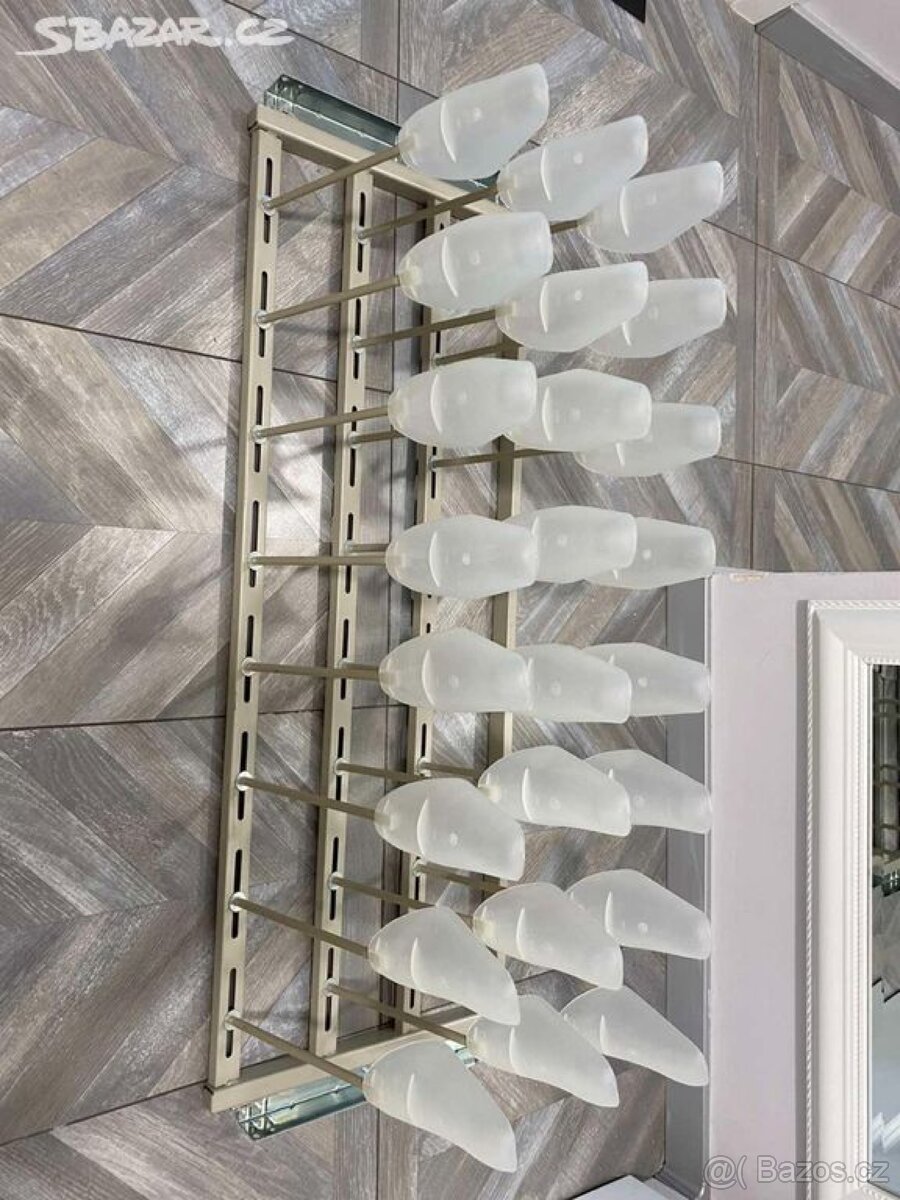 Držák na boty do šatní skříně IKEA pac